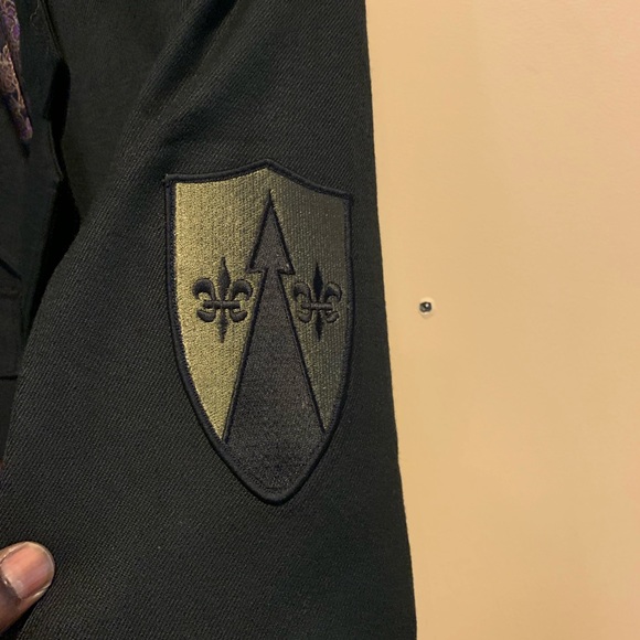 Blazer - Picture 2 of 3